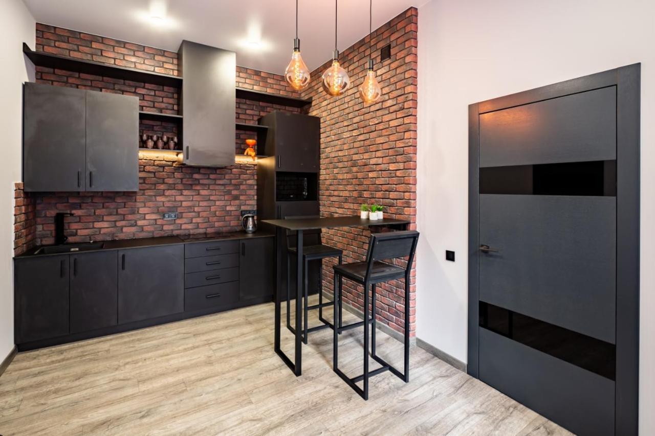 Stylish Apartment In The Center Leopoli Esterno foto