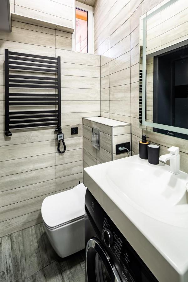 Stylish Apartment In The Center Leopoli Esterno foto